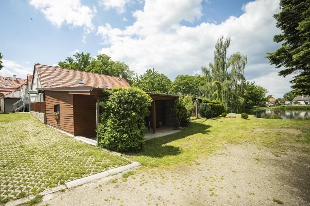 Ubytovani Na Hrazi Stankov  Buitenkant foto